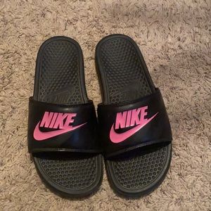 Nike slides